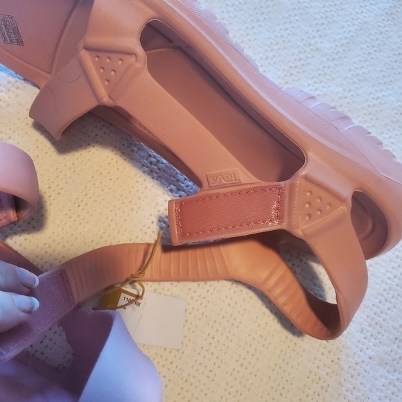 Teva Hurricane XLT2 Sport Pink Sz. M9 W11 Sandals - Picture 3 of 10